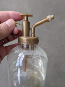 壊れたダイソーの霧吹き
